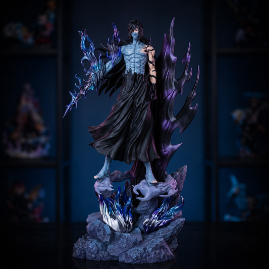 Ichigo Figür from Bleach by Shadora, detailed anime character figurine with orange hair and Shinigami outfit.