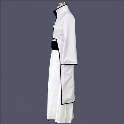 Ulquiorra Schiffer cosplay costume and wig from Bleach, featuring black hair and green eyes, displayed on a mannequin.
