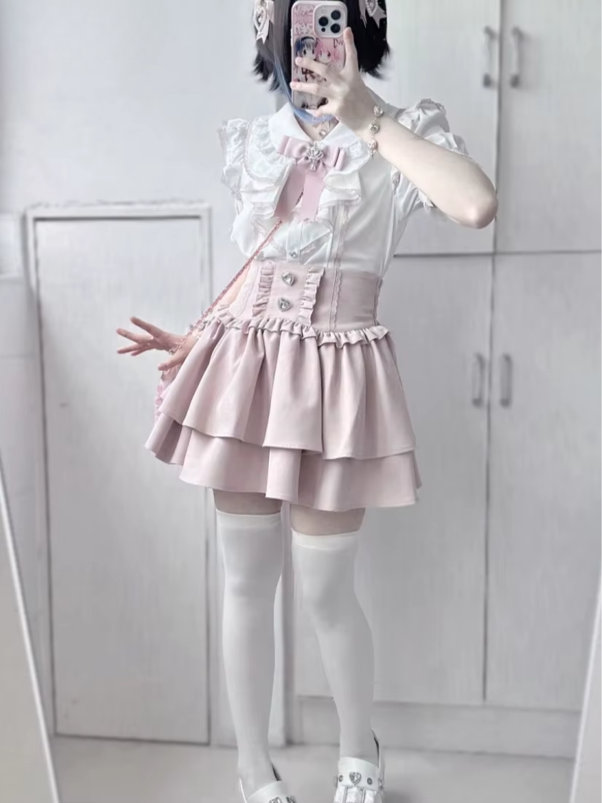 Kristal detaylı pileli Lolita mini etek from eprolo, featuring a layered design with sparkling crystal embellishments.