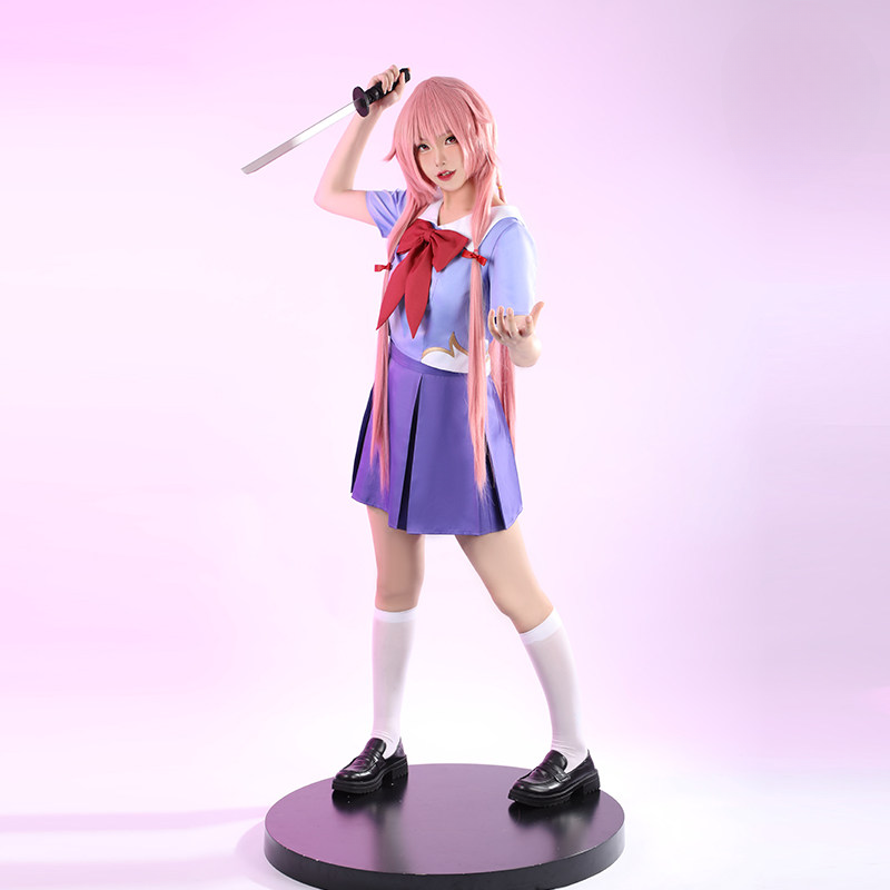 Gasai Yuno cosplay with pink wig from Mirai Nikki, featuring detailed costume and accessories by Shadora.