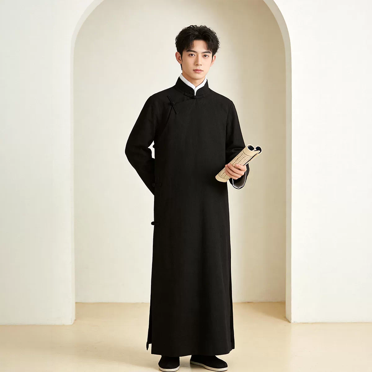 Black Ip Man Changshan traditional dress by Shadora, featuring intricate embroidery and classic Chinese design details.