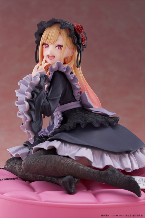 Shadora Shizuku-Tan Marin Kitagawa figure standing pose with detailed costume and accessories, showcasing craftsmanship and vibrant colors.