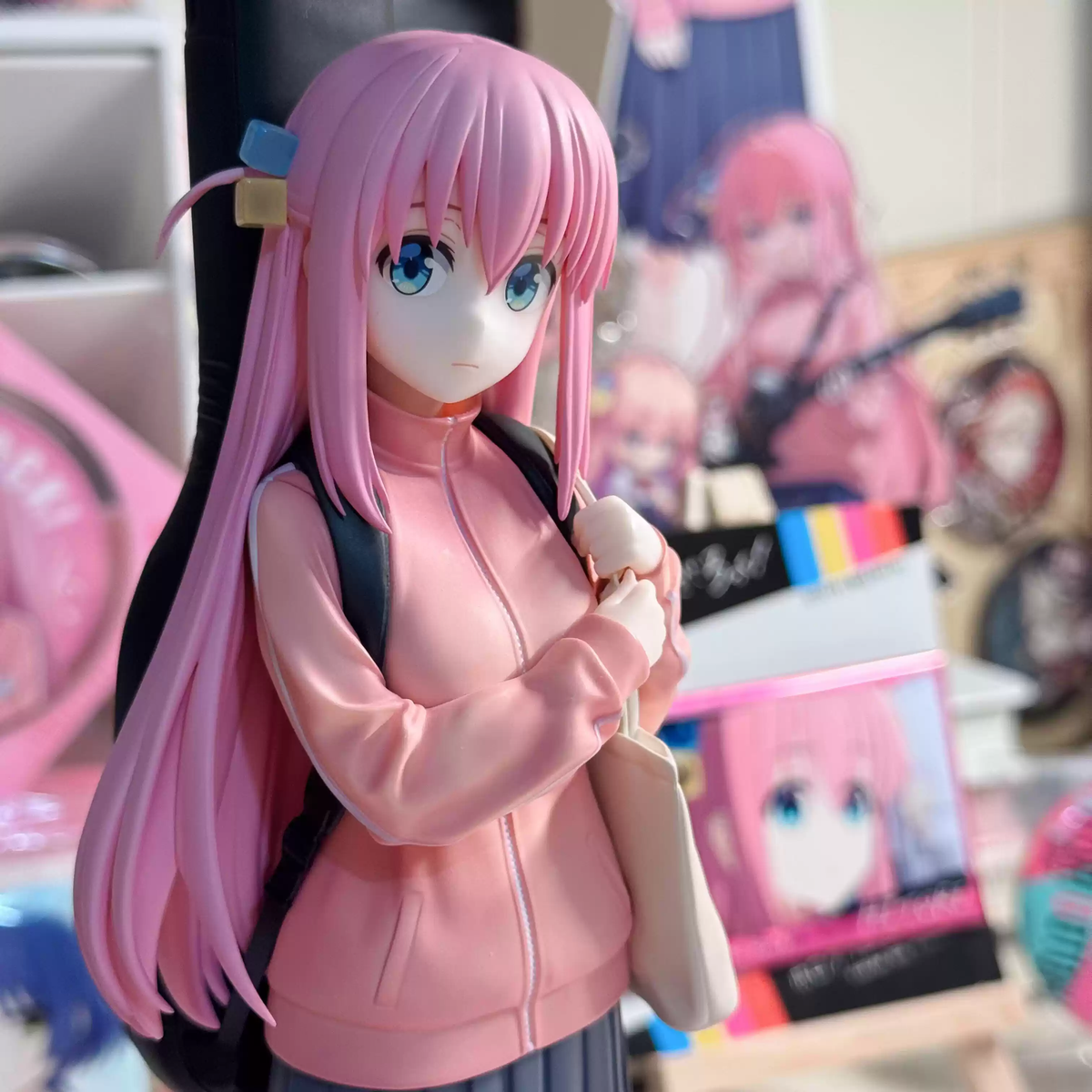 Hitori Gotoh figurine from Bocchi the Rock by Shadora, featuring character with pink hair and school uniform in a dynamic pose.