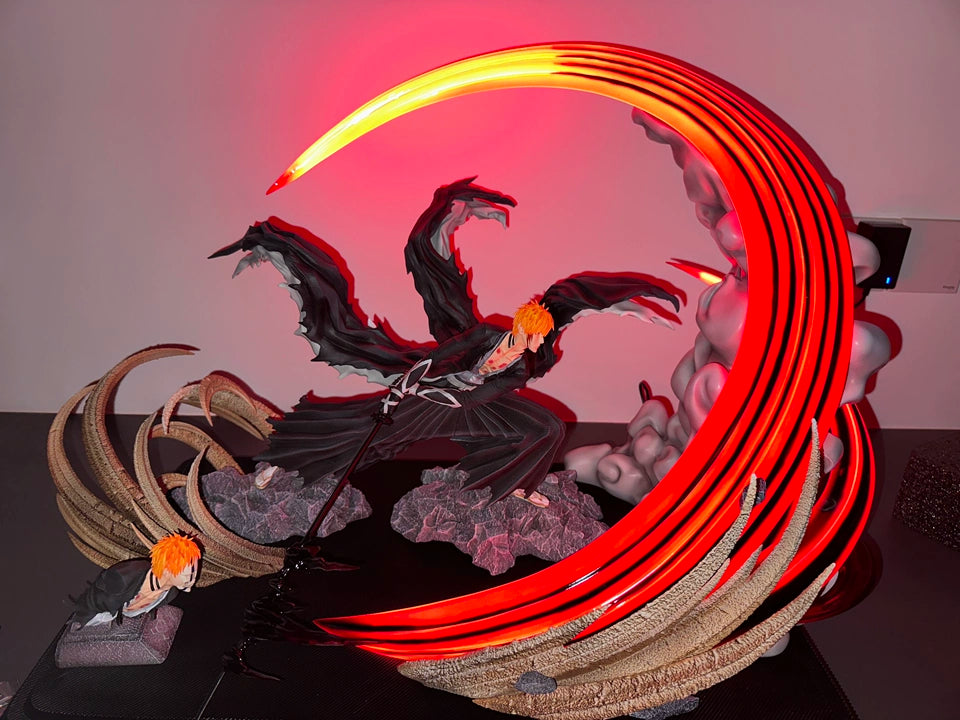 Shadora Işıklı Ichigo figurine from Bleach with vibrant colors and detailed design, standing in a dynamic pose.