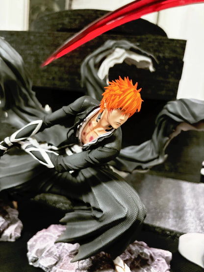 Shadora Işıklı Ichigo figür from Bleach, featuring Ichigo Kurosaki with glowing effects, detailed anime character collectible.