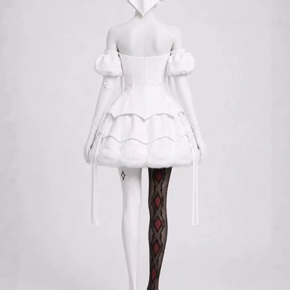 Shadora Sua Cosplay Zombie Stage costume with tattered clothing and zombie makeup, detailed and realistic for cosplay or Halloween.