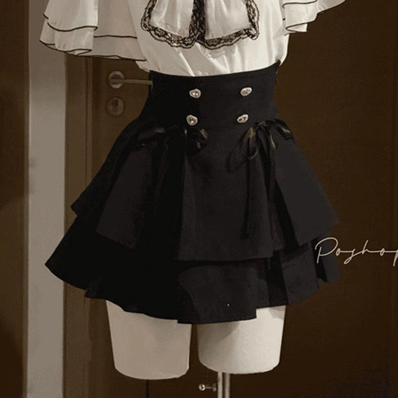 Eprolo Beyaz Fiyonklu Yazlık Takım with a white top and matching shorts, featuring a decorative bow and casual summer style.