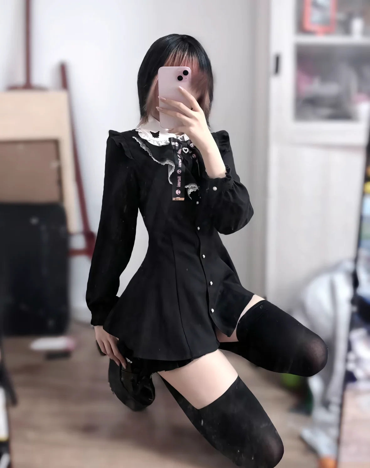 Eprolo Kawaii Siyah Mini Elbise Seti featuring a stylish black dress with playful design elements.