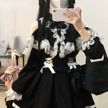 Kawaii bluz with lace details and bow, featuring a cute, stylish design perfect for casual wear by eprolo.