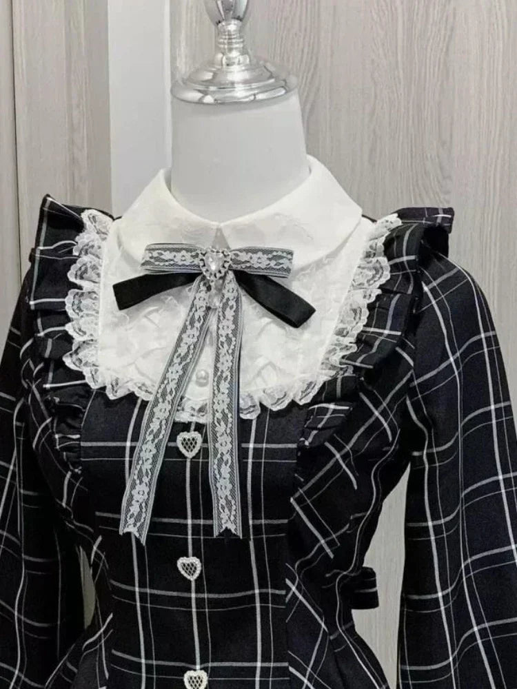 Shadora Dantel Detaylı Ekose Lolita Elbise featuring lace details and classic checkered pattern, perfect for stylish occasions