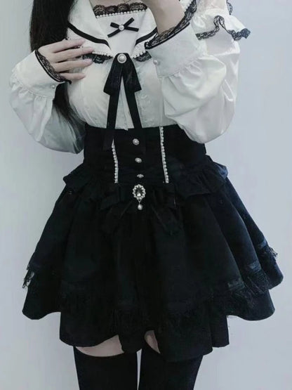 Vintage black and white checkered mini skirt by eprolo, featuring a stylish Kareli design and a classic fit.