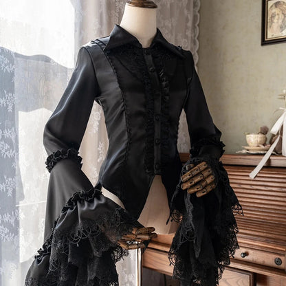 Gotik Viktoryen uzun kollu siyah bluz with lace details, stylish Gothic Victorian-inspired shirt by eprolo