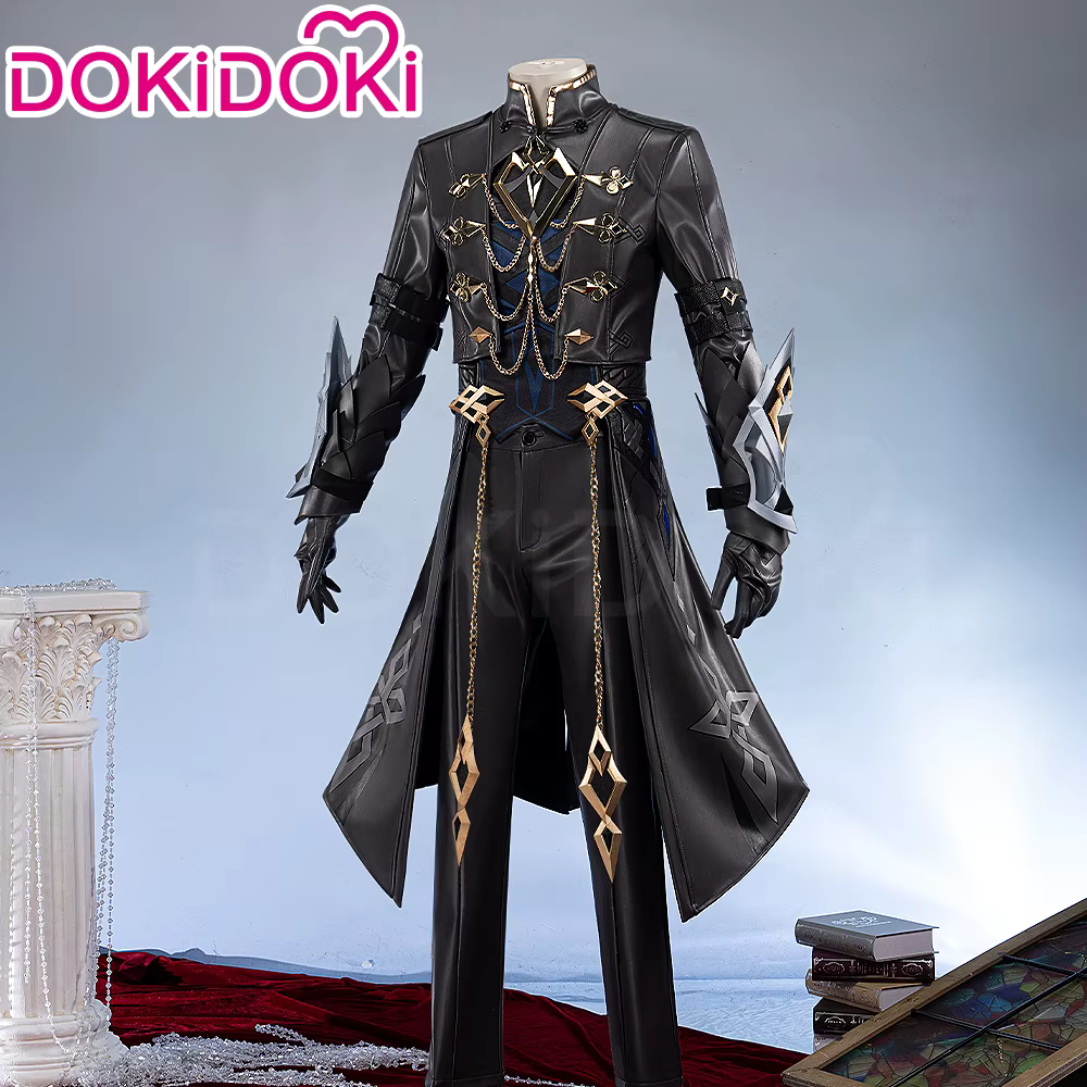 Shadora Capitano Cosplay from Genshin Impact featuring detailed costume with armor and accessories on a mannequin.
