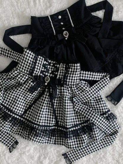 Vintage black and white checkered mini skirt by eprolo, featuring a stylish Karel design and modern fit.