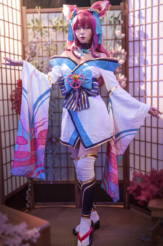 Ruh Çiçeği Ahri Cosplay (& Peruk)