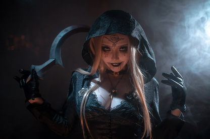 Bella Dimitrescu Cosplay - Shadora