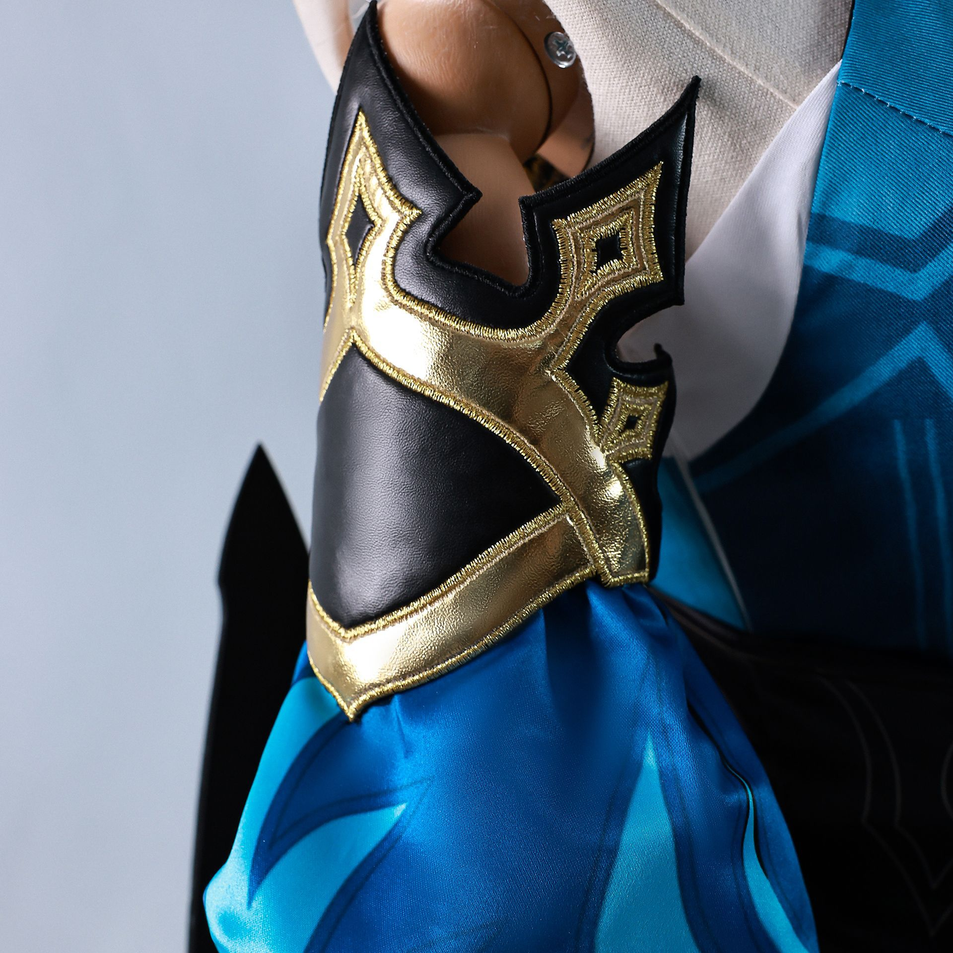 Cerydra Cosplay (&Peruk) - Shadora