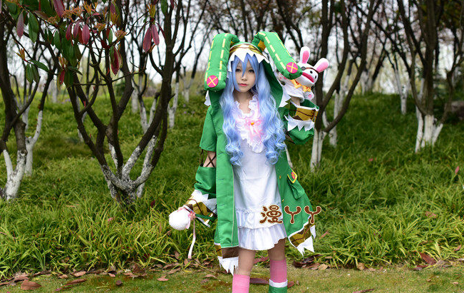 Yoshino Himekawa cosplay costume with wig from Shadora, featuring detailed traditional Japanese attire and long black hair wig.