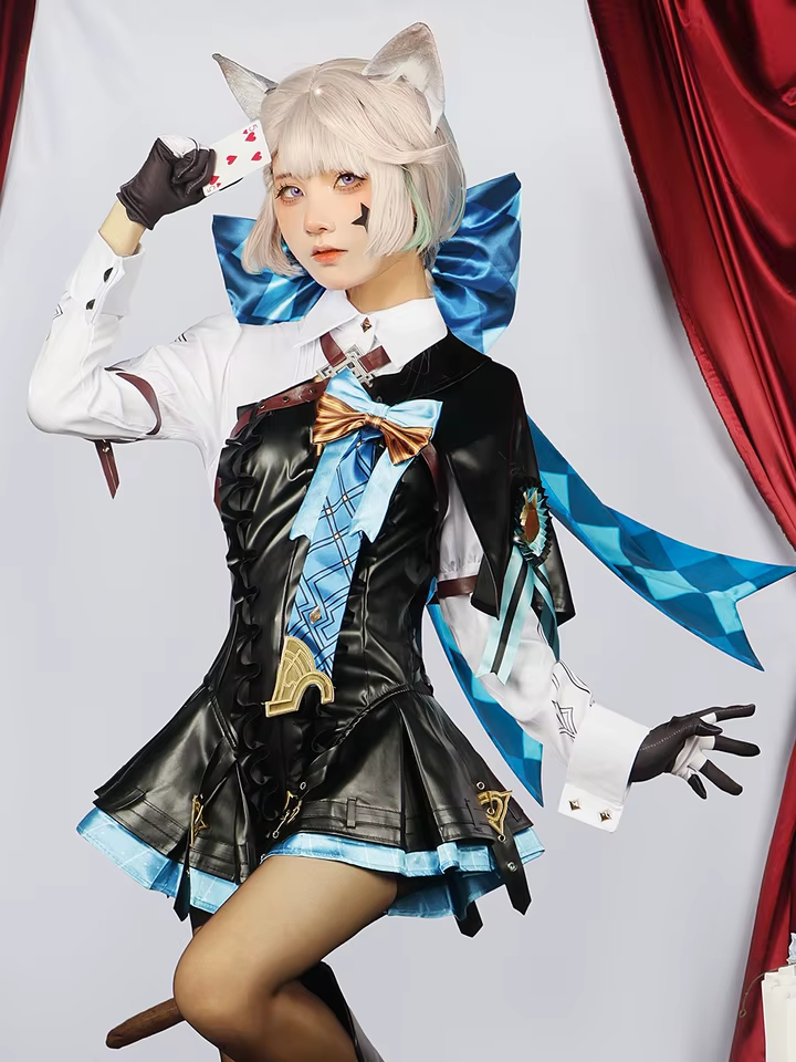 Shadora Lynette cosplay with wig featuring detailed costume and vibrant hair styled for character accuracy.