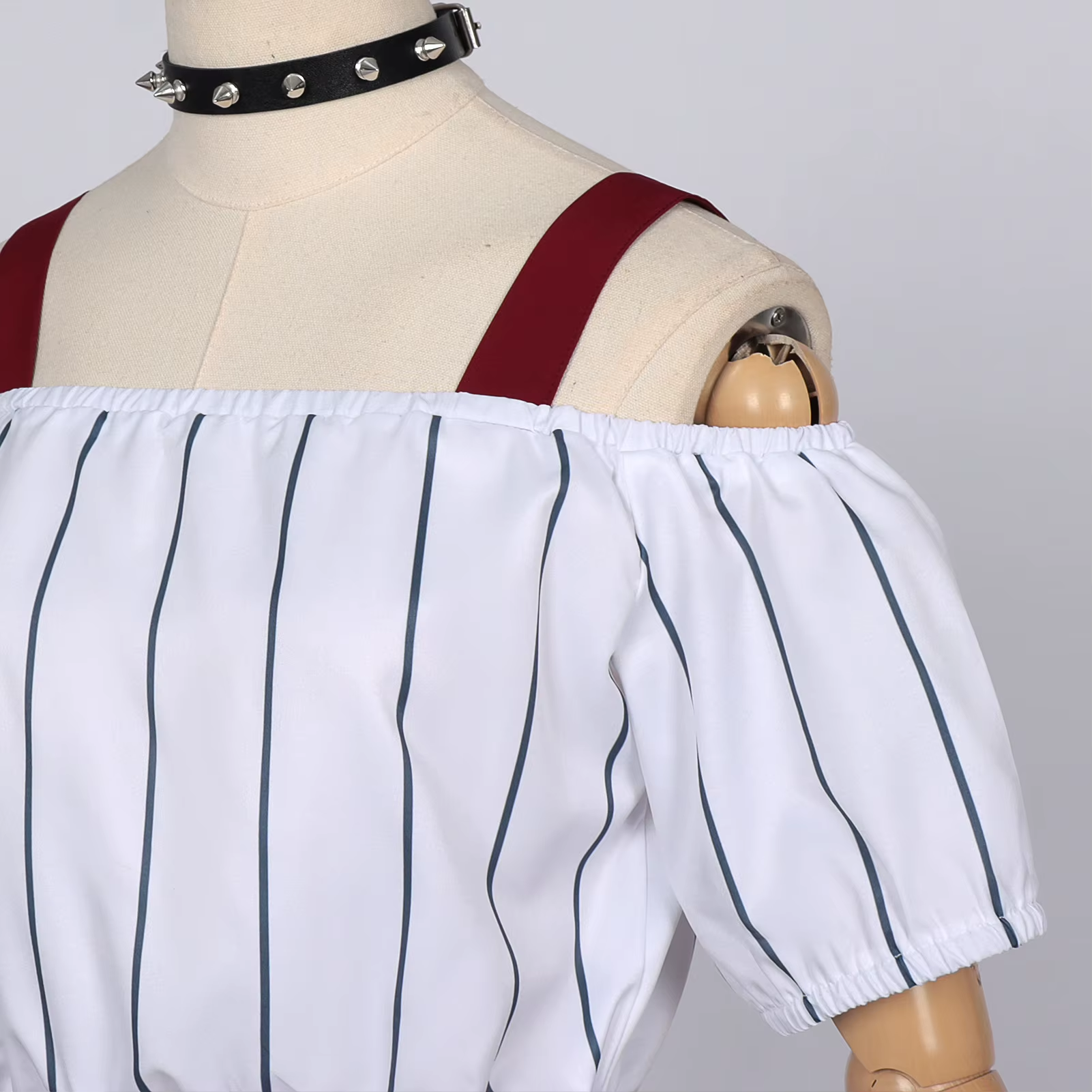 Shadora Kirara cosplay and wig from Jujutsu Kaisen, featuring detailed costume and styled pink hair wig on a mannequin.