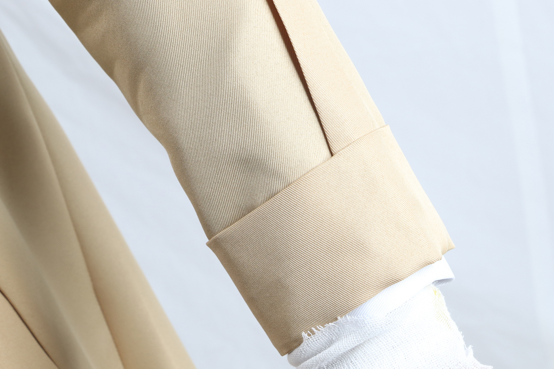 Dazai cosplay costume with wig from Bungou Stray Dogs, featuring character's signature dark hair and stylish clothing by Shadora.
