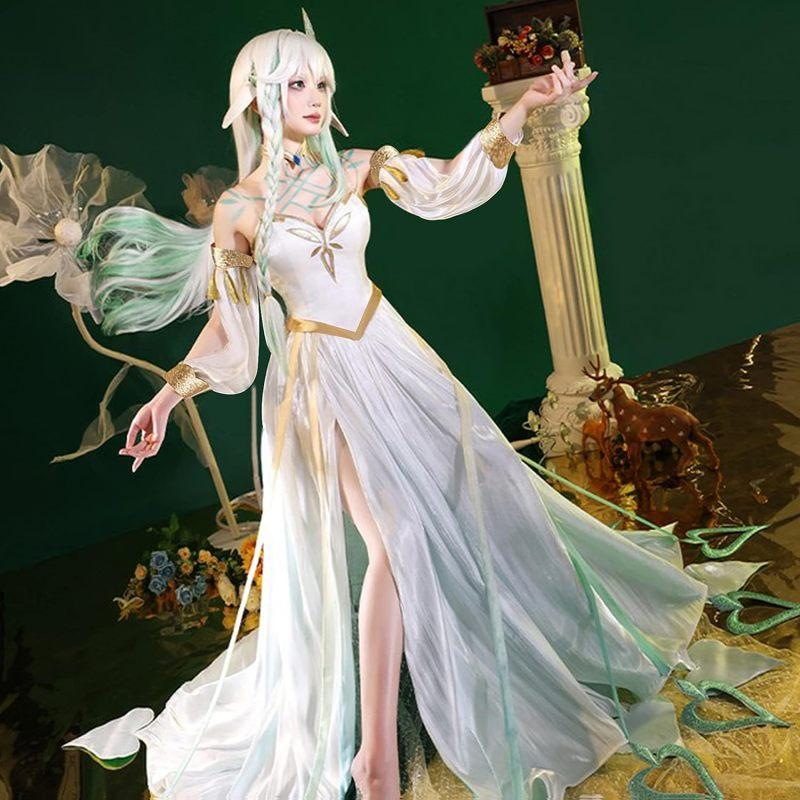 Shadora Rukkhadevata cosplay with matching wig from Genshin Impact, featuring detailed costume and vibrant hair.