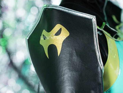 Shadora Viper cosplay from Valorant featuring detailed costume with green and black accents and realistic mask.