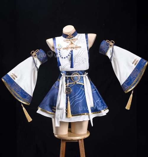 Iuno cosplay and wig from Wuthering Waves fanart, featuring detailed costume and vibrant wig, inspired by Shadora's design.