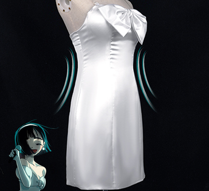 Shadora Sua Cosplay Alien Stage with matching wig, featuring vibrant costume details and futuristic alien design.