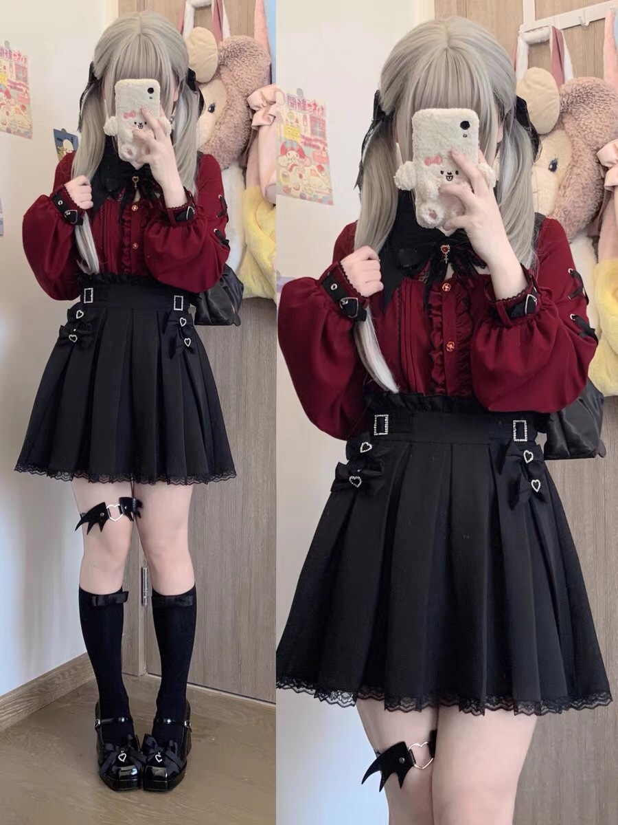 Dark vampire dantel blouse and skirt set by Shadora, featuring lace details and elegant design for stylish evening wear.
