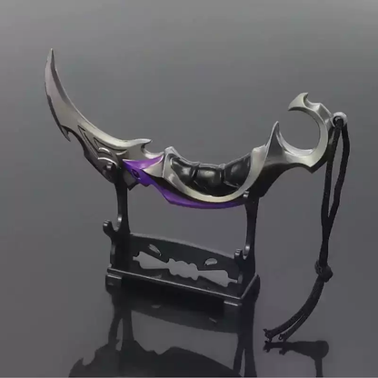 Shadora Yağmacı Karambit Bıçağı from Valorant game, featuring a curved tactical knife with detailed design.