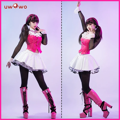 Shadora Draculara Monster High cosplay with matching wig featuring black and purple hair and costume details.