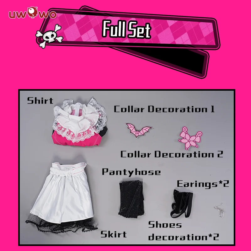 Shadora Draculara Monster High cosplay with black and purple costume and matching wig, detailed and vibrant for Halloween or dress-up.