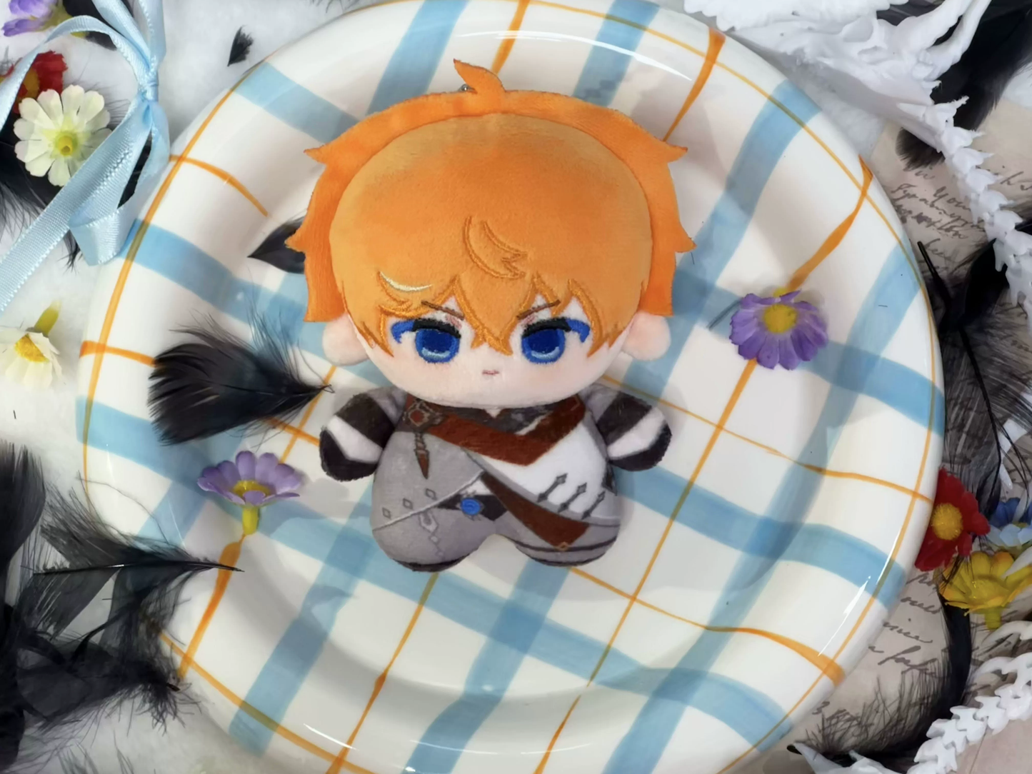 Shadora Fatui Peluşlar from Genshin Impact featuring plush toys of Fatui characters on a white background.