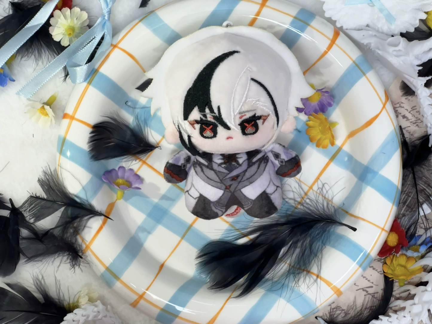 Shadora Fatui Peluşlar from Genshin Impact featuring plush figures of Fatui characters with detailed, colorful designs.