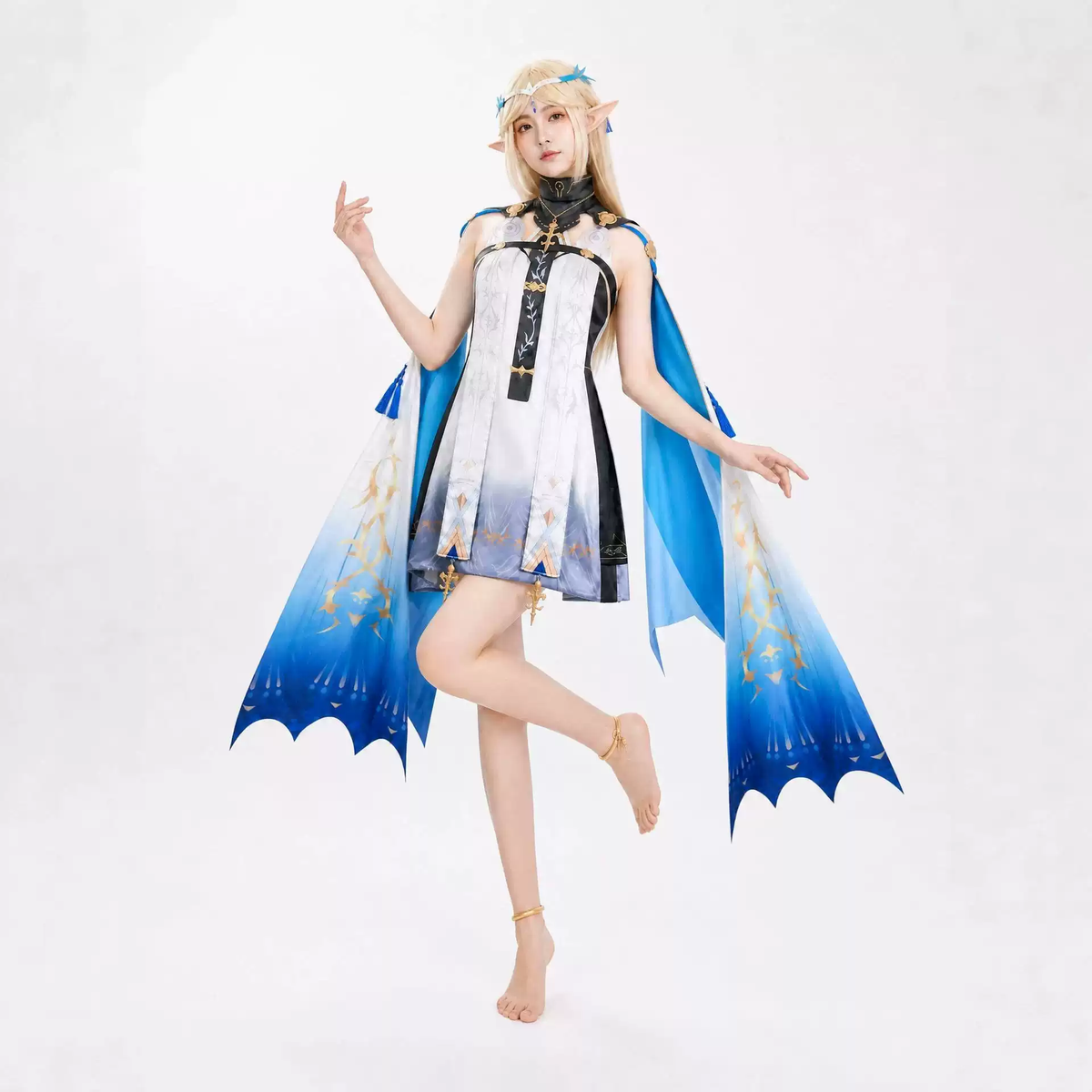 Cartethyia Cosplay costume and wig from Wuthering Waves by Shadora, featuring detailed character outfit and styled hair.