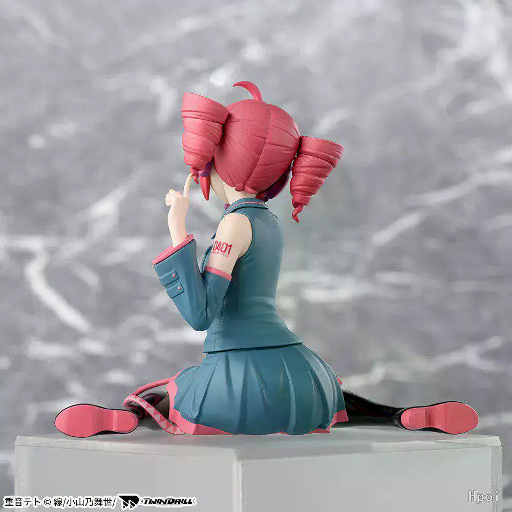 Shadora Kesane Teto Figür sculpture with intricate detailing, featuring a whimsical design and textured surface.