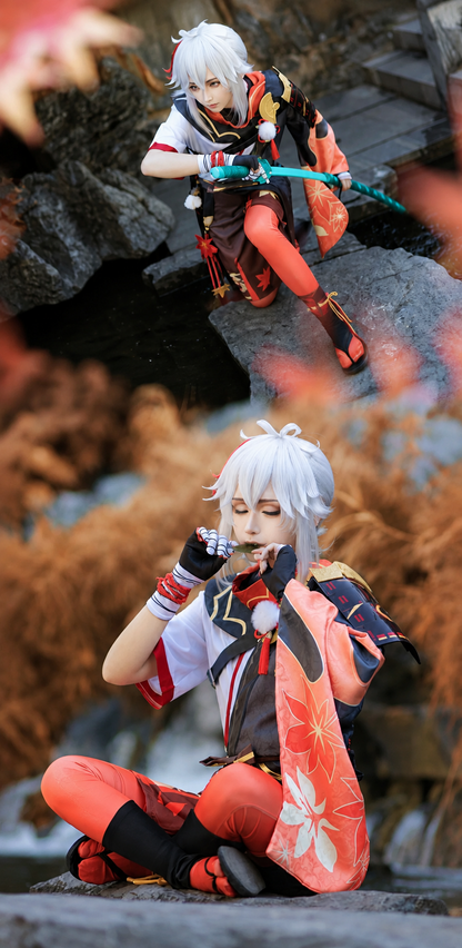 Shadora Kazuha cosplay with matching wig, detailed costume featuring traditional Japanese design and vibrant colors.