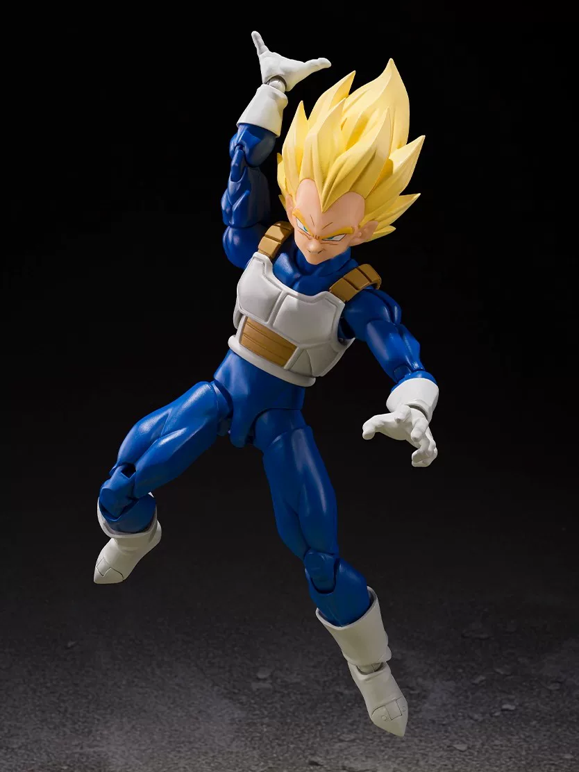 Shadora Vegeta figurine displayed, featuring detailed sculpting and vibrant colors on a plain background.